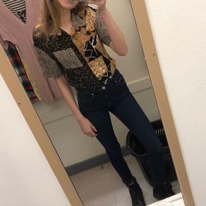 🎉2/25🎉 Really cute vintage button up